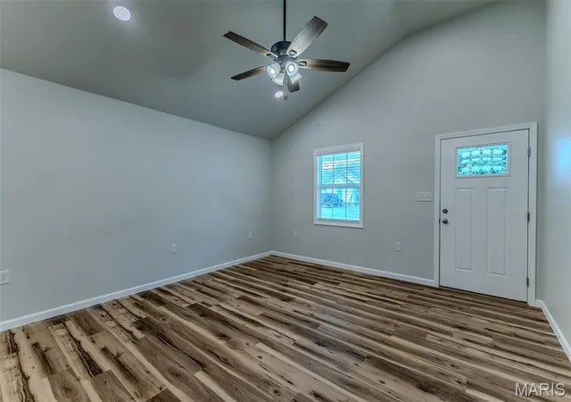 Photo 3 of Single family home for sale at 430 Railroad Ave, Lebanon, MO 65536 | MLS# MIS26056795 | Listing updated on 2026-09-03