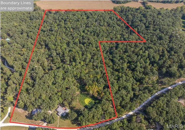 Single family home for sale at 237 Jerry Miller Ln, Silex, MO 63377 | MLS# MIS26056797