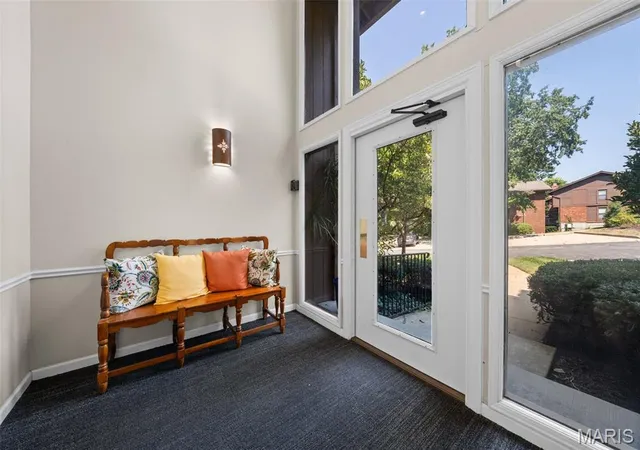 Photo 3 of Condo for sale at 1968 Meadowtree Ln #5, Saint Louis, MO 63122 | MLS# MIS26056808 | Listing updated on 2026-09-12