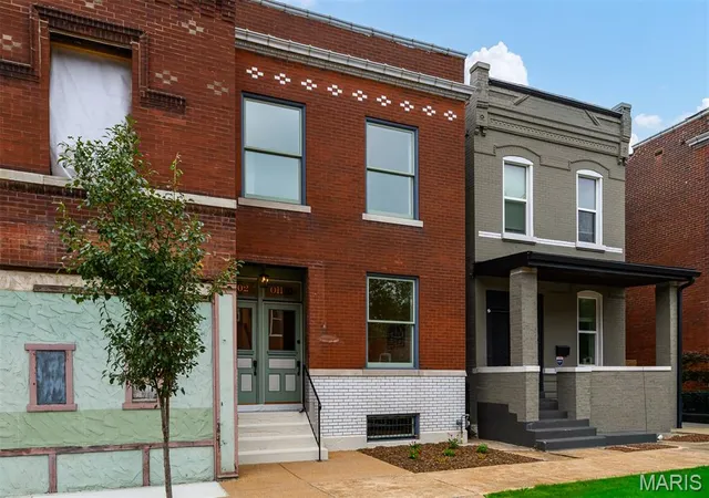 Photo 3 of Sale Pending at 3302 Ohio Ave, Saint Louis, MO 63118 | MLS# MIS26056810 | Listing updated on 2026-09-13