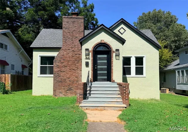 Photo 1 of Single family home for sale at 915 Cynthia St, Poplar Bluff, MO 63901 | MLS# MIS26056812 | Listing updated on 2026-09-12