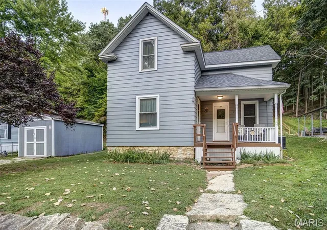 Photo 2 of Single family home for sale at 359 Market St, Grafton, IL 62037 | MLS# MIS26056819 | Listing updated on 2026-09-05