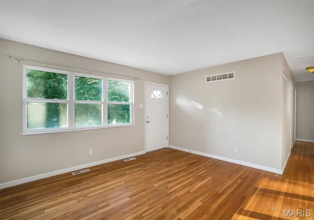 Photo 3 of Single family home for sale at 6136 Emerald Ave, Saint Louis, MO 63135 | MLS# MIS26056820 | Listing updated on 2026-10-14