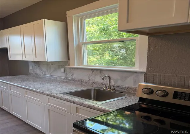 Photo 3 of Single family home for sale at 509 N Jackson St, Belleville, IL 62220 | MLS# MIS26056824 | Listing updated on 2026-09-03