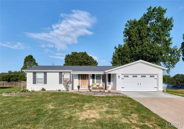 Photo 1 of Single family home for sale at 415 Westridge Dr, O Fallon, MO 63366 | MLS# MIS26056840 | Listing updated on 2026-09-05