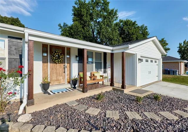 Photo 2 of Single family home for sale at 415 Westridge Dr, O Fallon, MO 63366 | MLS# MIS26056840 | Listing updated on 2026-09-05