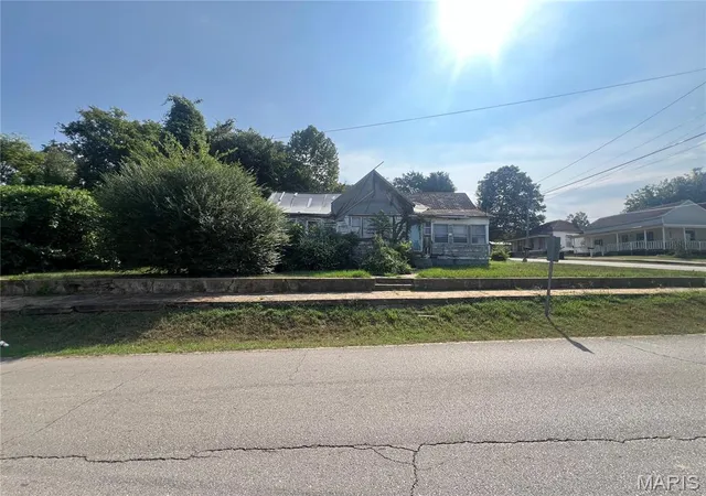 Photo 1 of Single family home for sale at 302 Vine, Doniphan, MO 63935 | MLS# MIS26056843 | Listing updated on 2026-09-02