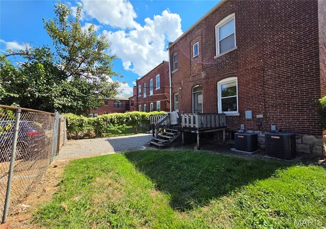 Photo 4 of Multi family home for sale at 6011 Waterman Blvd, Saint Louis, MO 63112 | MLS# MIS26056849 | Listing updated on 2026-09-04
