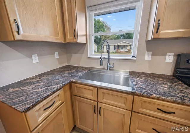 Photo 3 of Sale Pending at 645 Sarah St, Lebanon, MO 65536 | MLS# MIS26056850 | Listing updated on 2026-09-14