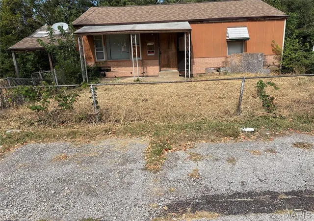 Photo 1 of Sale Pending at 8735 Shirley Ave, Saint Louis, MO 63121 | MLS# MIS26056853 | Listing updated on 2026-10-15