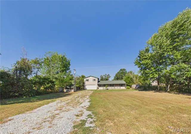 Single family home for sale at 14163 Hwy Aw, Plato, MO 65552 | MLS# MIS26056854