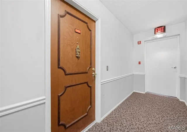 Listing Photo 4 - Condo for sale in building located at 550 Coeur De Royale Dr, Creve Coeur, MO 63141 - Unit #308