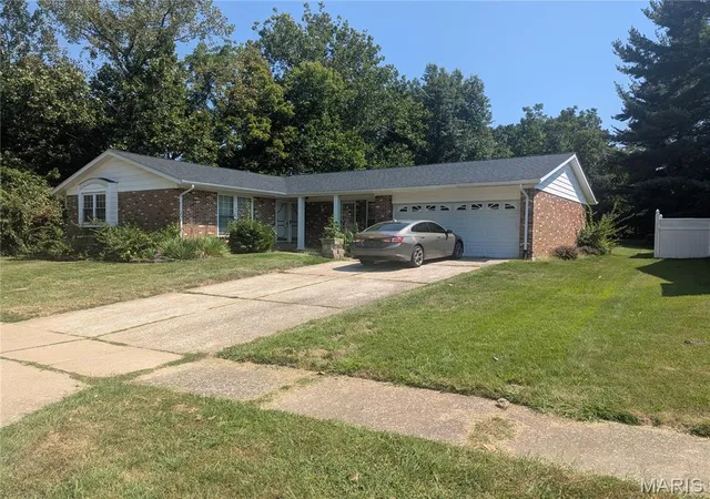 Photo 1 of Single family home for sale at 3794 Monsols Dr, Florissant, MO 63034 | MLS# MIS26056866 | Listing updated on 2026-09-03
