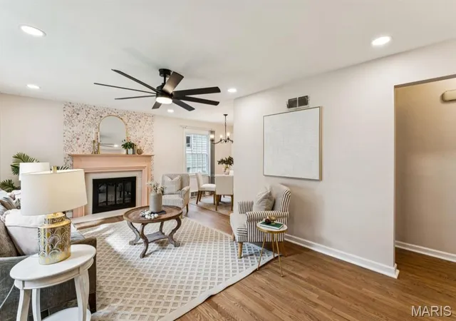Photo 2 of Sale Pending at 1023 Woodbine Dr, Saint Louis, MO 63126 | MLS# MIS26056877 | Listing updated on 2026-09-18