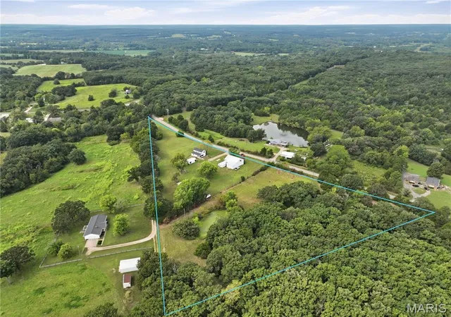 Photo 3 of Single family home for sale at 6960 Hwy Ac, Sullivan, MO 63080 | MLS# MIS26056879 | Listing updated on 2026-09-19