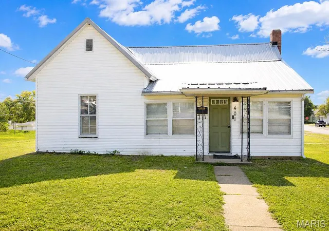 Photo 2 of Single family home for sale at 401 S Grant St, Desloge, MO 63601 | MLS# MIS26056883 | Listing updated on 2026-10-02