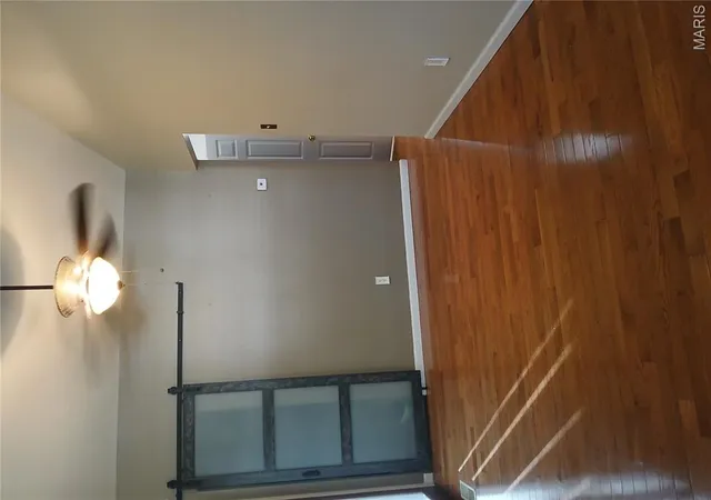 Photo 3 of Sale Pending at 1395 Pepperhill Dr, Florissant, MO 63033 | MLS# MIS26056885 | Listing updated on 2026-09-25
