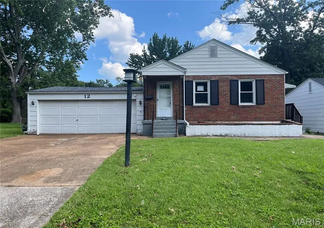 Photo 1 of Single family home for sale at 12 Saint Martha Ct, Florissant, MO 63031 | MLS# MIS26056889 | Listing updated on 2026-09-03