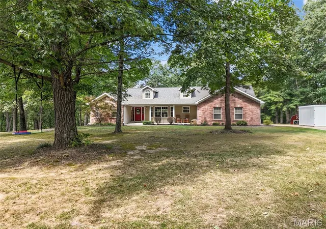 Photo 1 of Sale Pending at 3325 Green Dr, Festus, MO 63028 | MLS# MIS26056892 | Listing updated on 2026-09-26