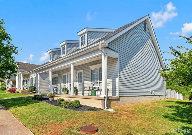 Photo 2 of Single family home for sale at 312 Hawks View Dr, O Fallon, MO 63368 | MLS# MIS26056897 | Listing updated on 2026-09-04