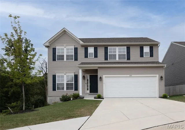Single family home for sale at 800 Kingston Hills Ct, Fenton, MO 63026 | MLS# MIS26056902