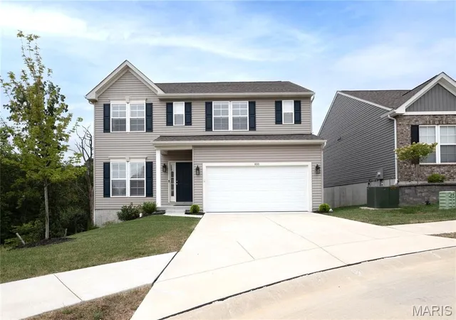 Single family home for sale at 800 Kingston Hills Ct, Fenton, MO 63026 | MLS# MIS26056902