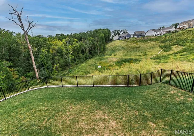 Photo 3 of Single family home for sale at 800 Kingston Hills Ct, Fenton, MO 63026 | MLS# MIS26056902 | Listing updated on 2026-10-04