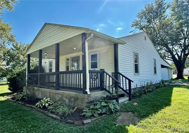 Photo 1 of Sale Pending at 1351 Mulberry St, Bismarck, MO 63624 | MLS# MIS26056904 | Listing updated on 2026-10-03