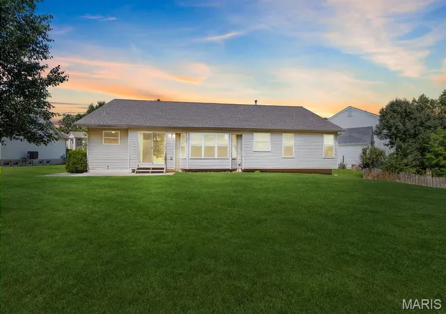 Photo 47 of Single family home for sale at 882 Sara Beth Ct, Saint Peters, MO 63376 | MLS# MIS26056907 | Listing updated on 2026-09-03