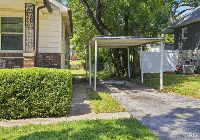 Photo 2 of Single family home for sale at 7809 Elton, Saint Louis, MO 63123 | MLS# MIS26056921 | Listing updated on 2026-09-04