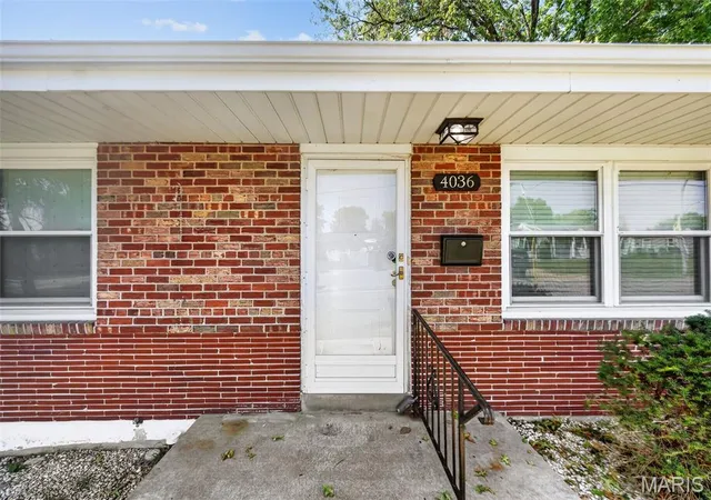 Photo 2 of Sale Pending at 4036 Robert Ave, Saint Louis, MO 63116 | MLS# MIS26056924 | Listing updated on 2026-09-13