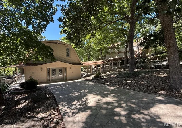 Photo 3 of Single family home for sale at 1806 Shield Ct, Marthasville, MO 63357 | MLS# MIS26056932 | Listing updated on 2026-09-29