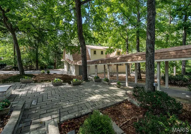 Photo 3 of Single family home for sale at 1806 Shield Ct, Marthasville, MO 63357 | MLS# MIS26056932 | Listing updated on 2026-09-29