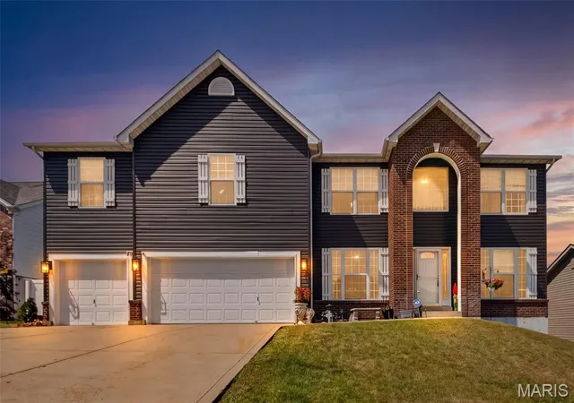 Photo 1 of Single family home for sale at 309 Thoreau Blvd, O Fallon, MO 63366 | MLS# MIS26056937 | Listing updated on 2026-09-04