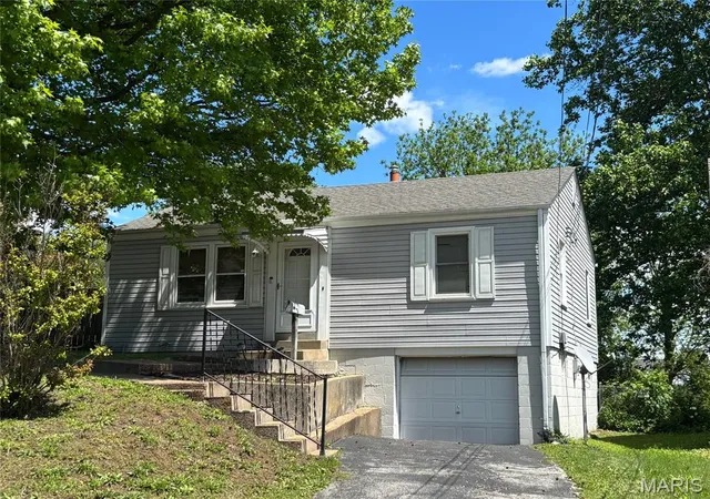 Photo 1 of Single family home for sale at 218 N Marguerite Ave, Saint Louis, MO 63135 | MLS# MIS26056947 | Listing updated on 2026-09-04