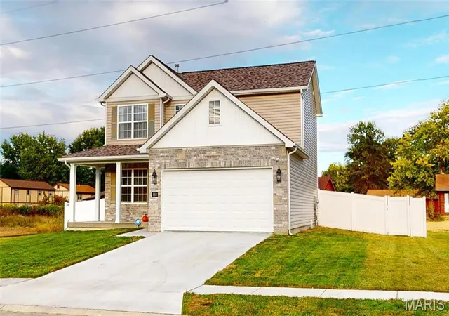 Photo 2 of Single family home for sale at 408 Ganim Dr, Belleville, IL 62221 | MLS# MIS26056954 | Listing updated on 2026-09-04