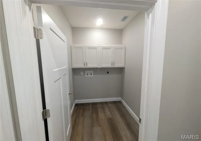 Photo 3 of Townhouse for sale at 10014 Yellowstone Dr, Cadet, MO 63630 | MLS# MIS26056970 | Listing updated on 2026-09-03
