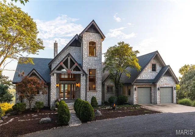 Photo 2 of Single family home for sale at 1 River Ridge Rd, Grafton, IL 62037 | MLS# MIS26056975 | Listing updated on 2026-09-04