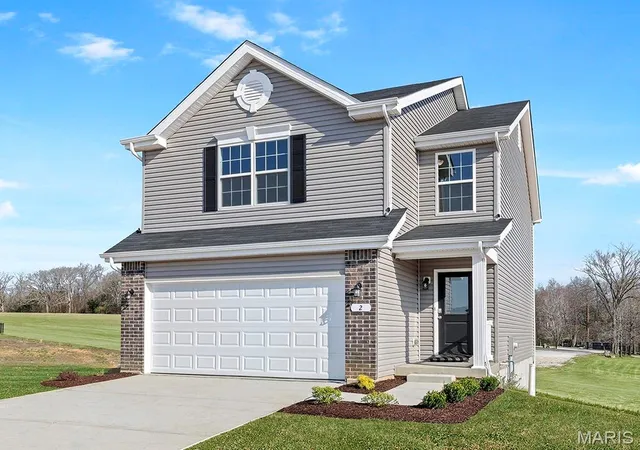 Photo 1 of Single family home for sale at 2 Burlington At Oakshire, O'fallon, MO 63385 | MLS# MIS26056978 | Listing updated on 2026-09-03