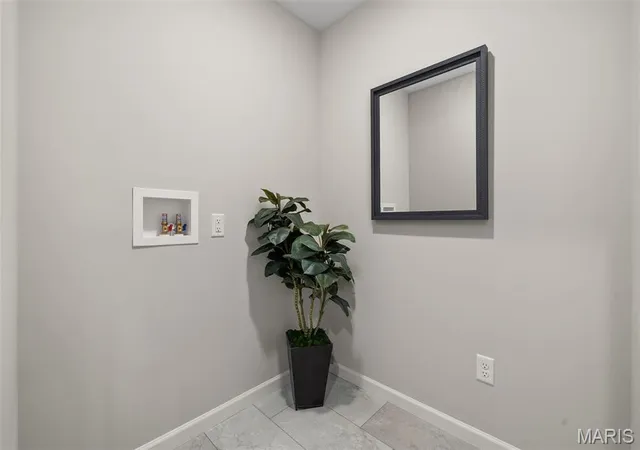 Photo 3 of Single family home for sale at 2 Arlington At Oakshire, O'fallon, MO 63385 | MLS# MIS26056987 | Listing updated on 2026-09-03