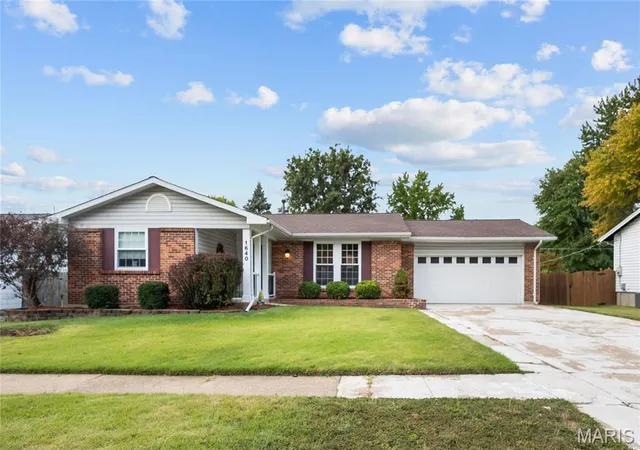 Photo 1 of Single family home for sale at 1640 Flordawn Dr, Florissant, MO 63031 | MLS# MIS26057005 | Listing updated on 2026-09-25