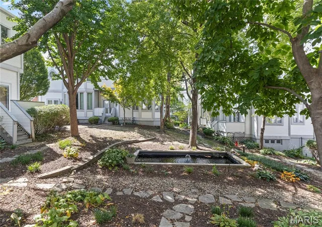Photo 3 of Townhouse for sale at 26 Columbus Sq Dr, Saint Louis, MO 63101 | MLS# MIS26057007 | Listing updated on 2026-09-03