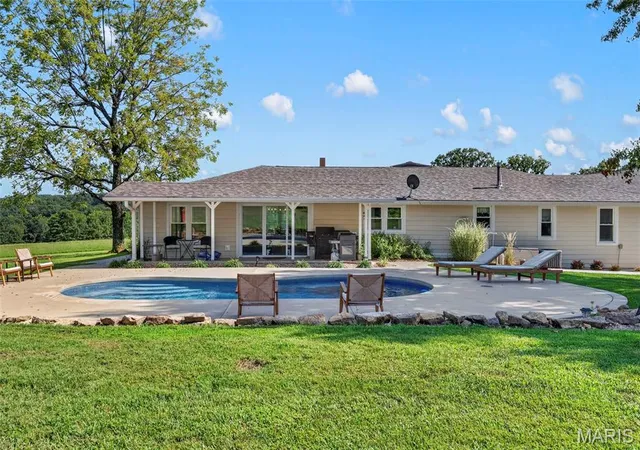 Photo 3 of House for sale at 8120 Angell Rd, Gerald, MO 63037 | MLS# MIS26057012 | Listing updated on 2026-10-07