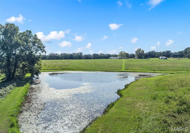 Photo 4 of House for sale at 8120 Angell Rd, Gerald, MO 63037 | MLS# MIS26057012 | Listing updated on 2026-10-07