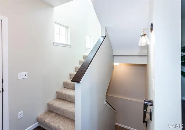 Photo 4 of Single family home for sale at 21 Meadow Vista Ct, Saint Peters, MO 63376 | MLS# MIS26057014 | Listing updated on 2026-09-05