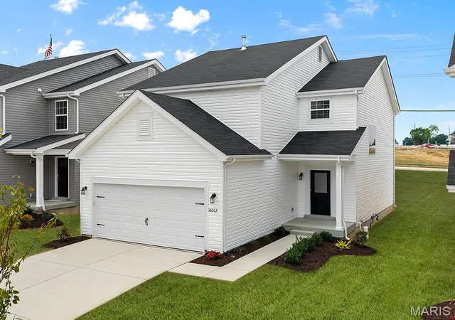 Photo 2 of Single family home for sale at 2 Fieldcrest At Oakshire, O'fallon, MO 63385 | MLS# MIS26057017 | Listing updated on 2026-09-03