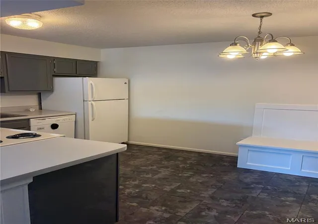 Photo 2 of Condo for sale at 1637 Summergate Pkwy #N, Saint Peters, MO 63303 | MLS# MIS26057019 | Listing updated on 2026-09-04