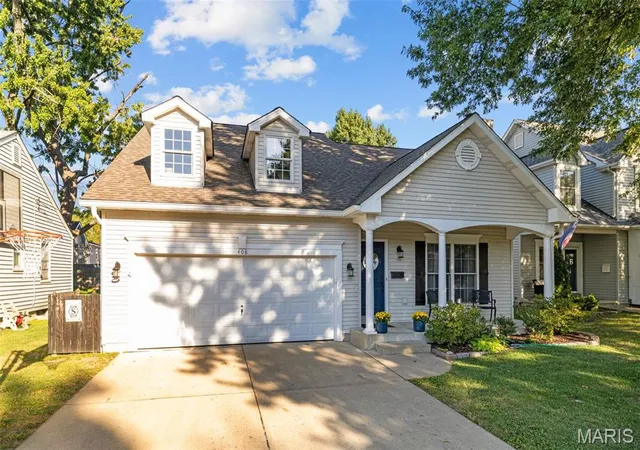 Photo 2 of Single family home for sale at 408 Longfellow Ave, Saint Louis, MO 63122 | MLS# MIS26057025 | Listing updated on 2026-09-20
