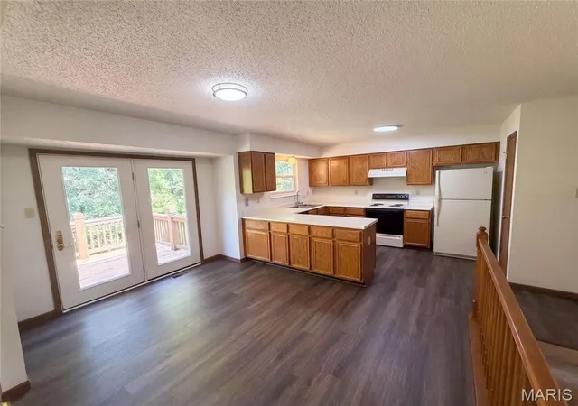 Photo 2 of Sale Pending at 2827 Bromley Dr, O Fallon, MO 63368 | MLS# MIS26057037 | Listing updated on 2026-09-23