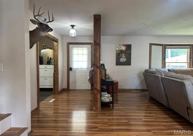 Photo 3 of Single family home for sale at 1112 Meadow Ln, Dexter, MO 63841 | MLS# MIS26057039 | Listing updated on 2026-10-12